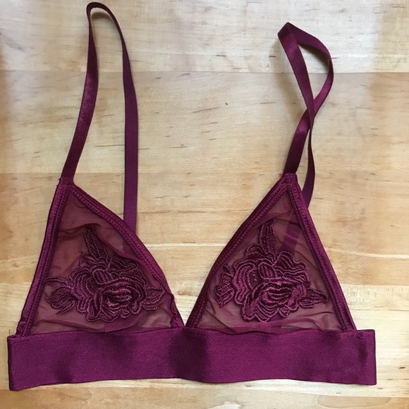 SALE 3/$30 Out from under  Serena Appliqué Bra - Picture 4 of 6